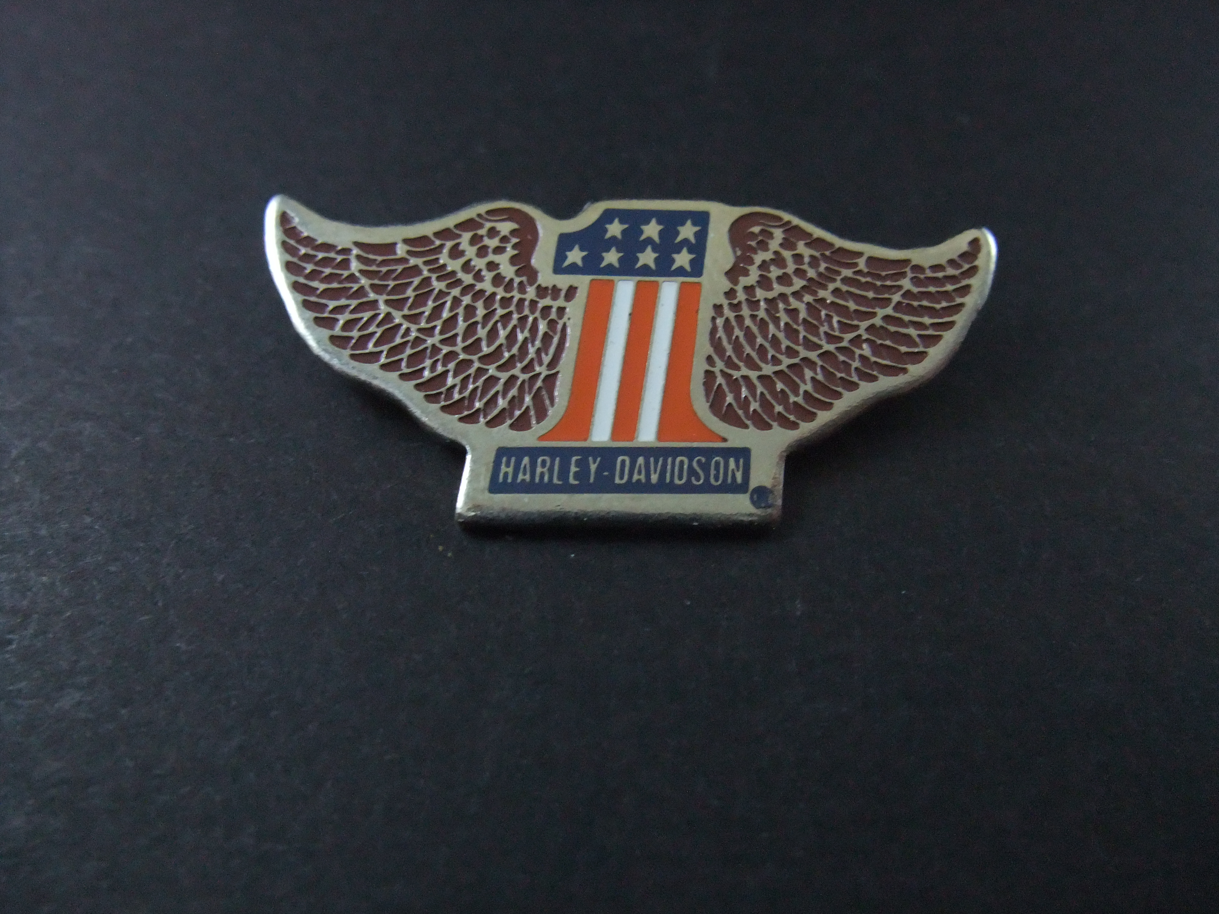 Harley- Davidson motorcycles Wing met logo